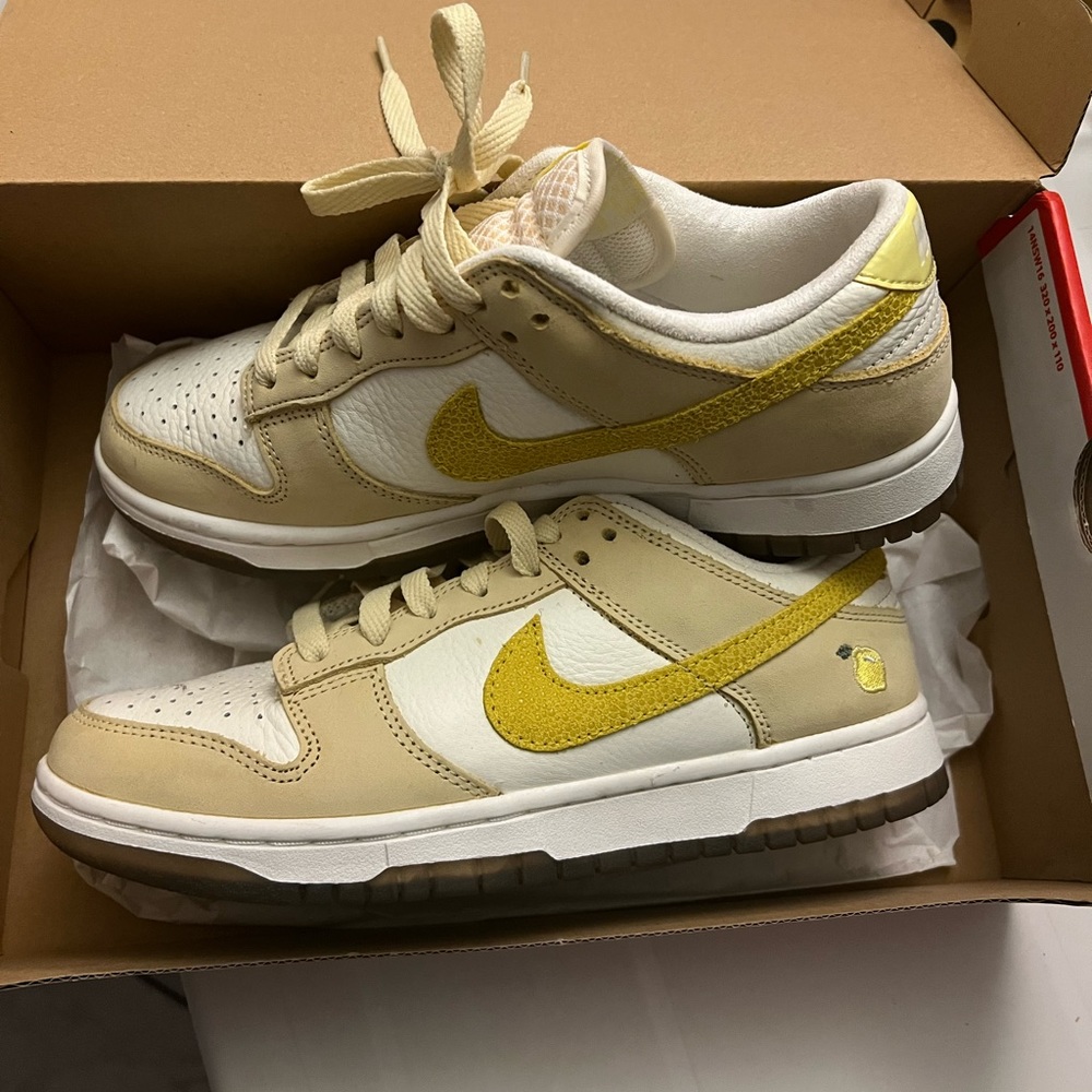 Nike dunk low lemon drop women size 7.5